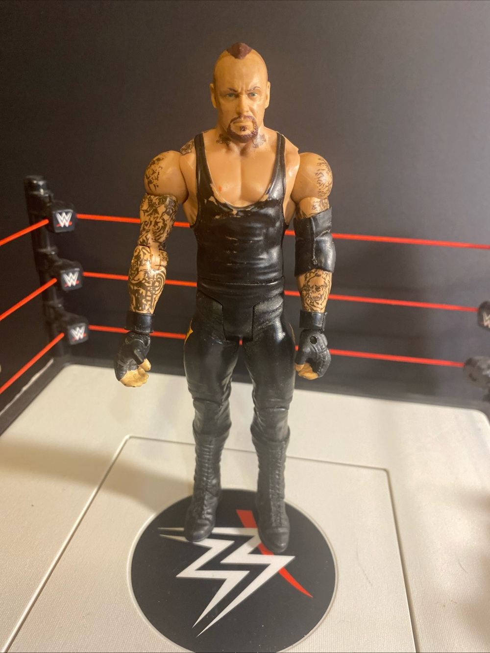 Undertaker WWE 2011 Mattel Basic Series WrestleMania Heritage Action Figure